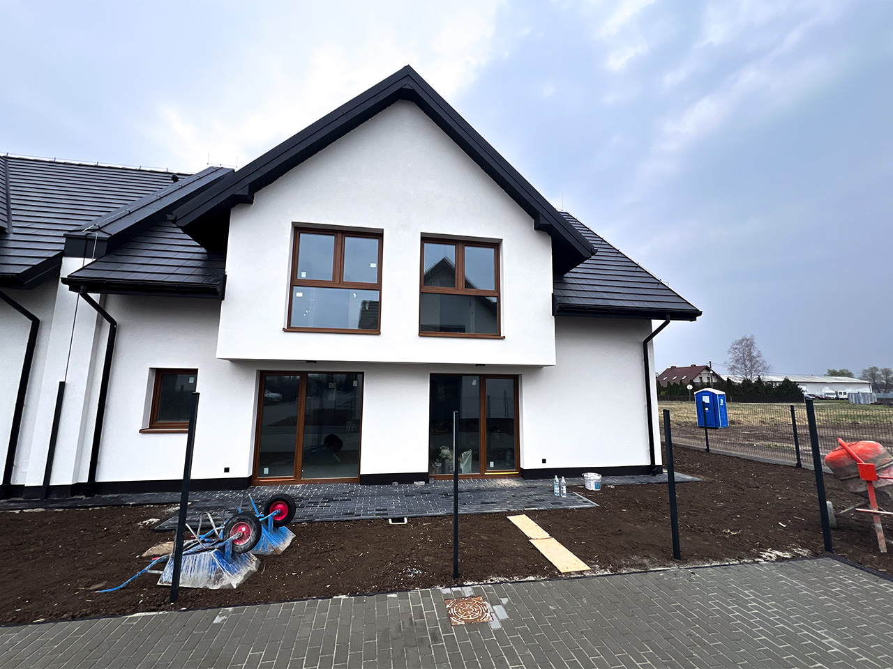 Galeria osiedla Wola Batorska 521 — zdjęcie 11 z 25: domy i otoczenie inwestycji w Woli Batorskiej