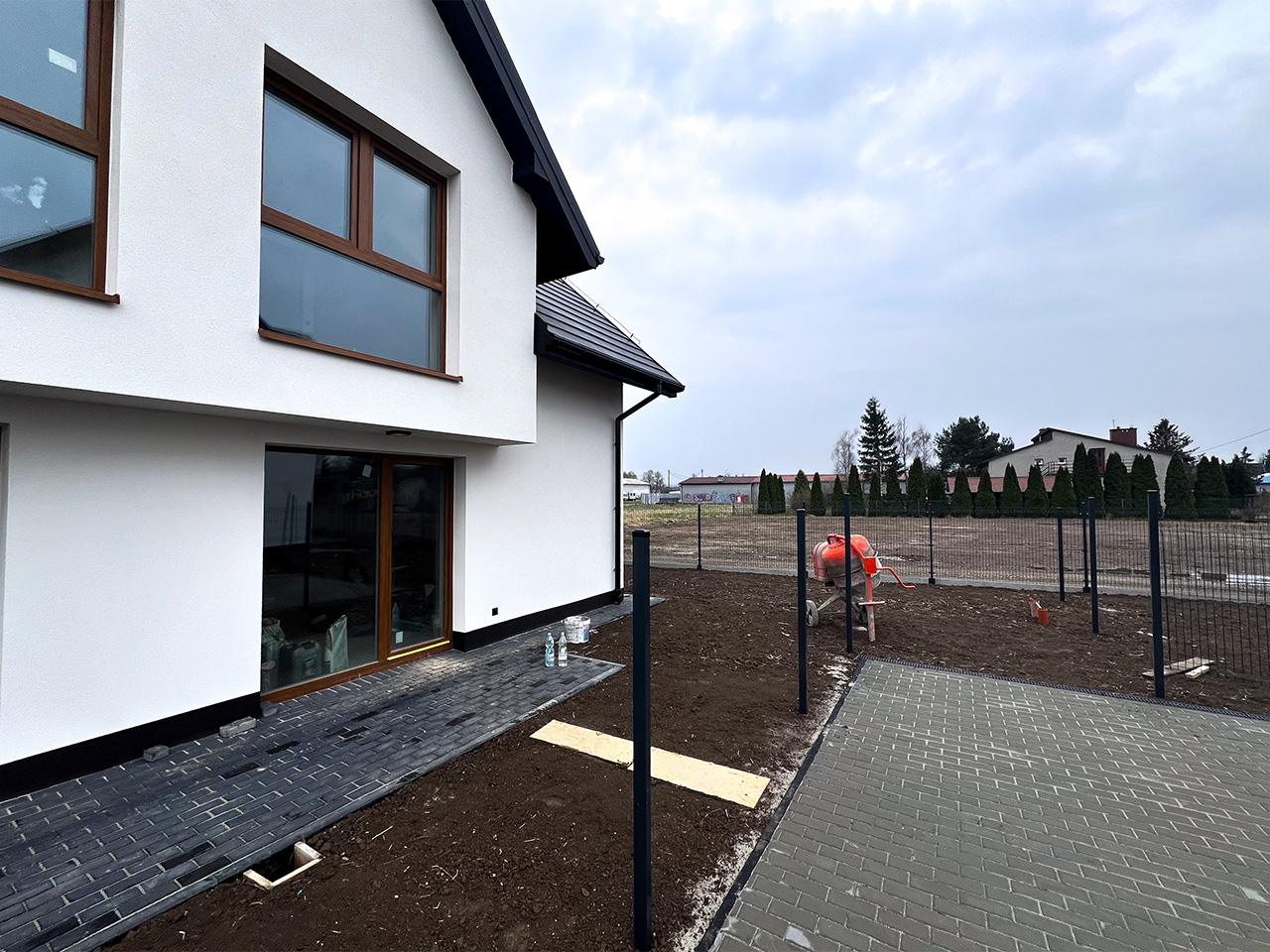 Galeria osiedla Wola Batorska 521 — zdjęcie 2 z 25: domy i otoczenie inwestycji w Woli Batorskiej