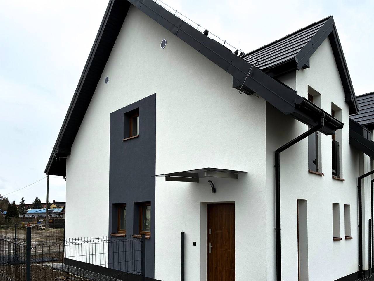 Galeria osiedla Wola Batorska 521 — zdjęcie 21 z 25: domy i otoczenie inwestycji w Woli Batorskiej